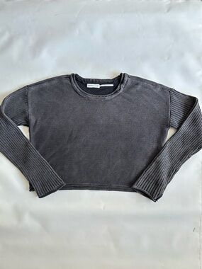 Urban Outfitters Charcoal Cropped Sweater Size Large